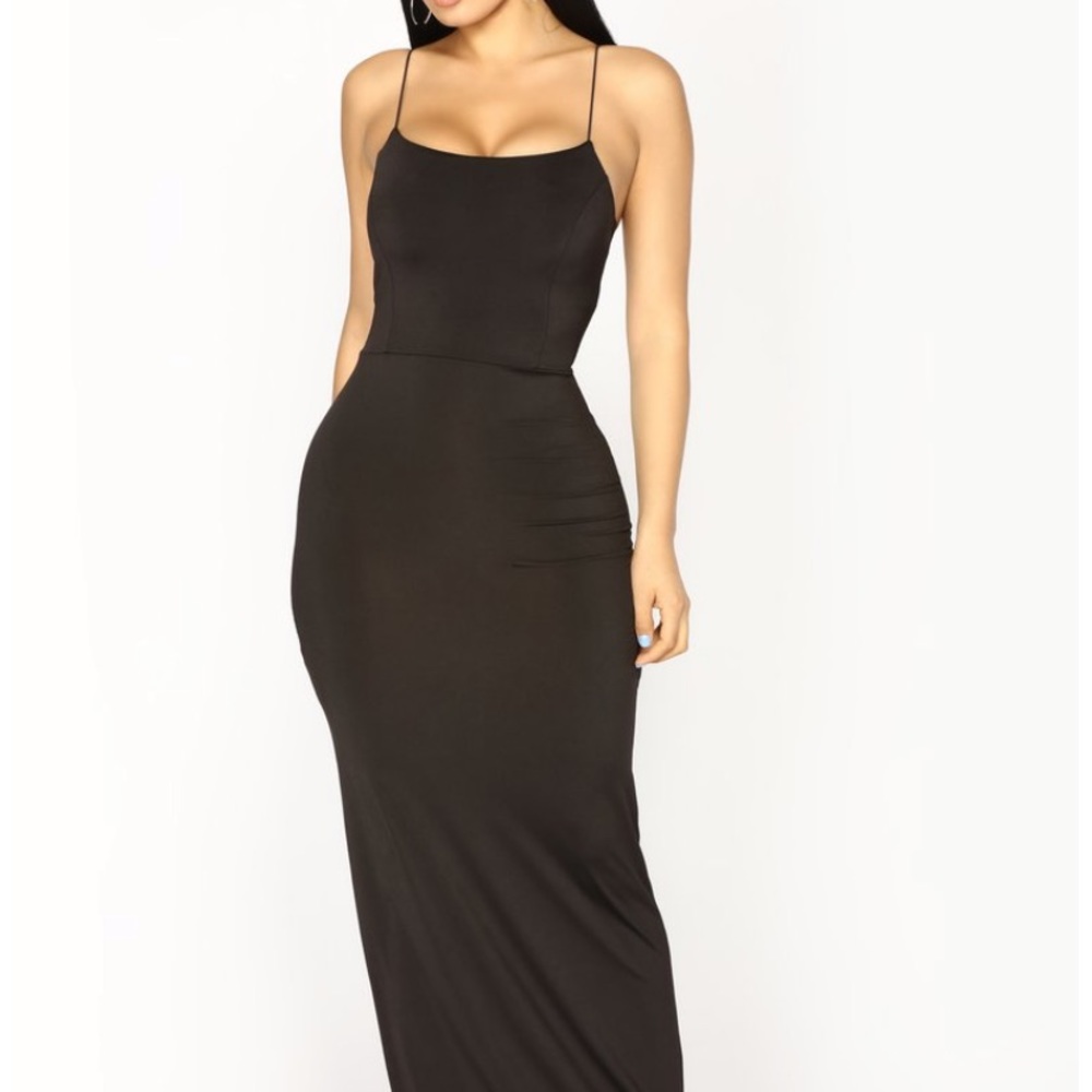 Fashion nova “Kiki maxi dress”